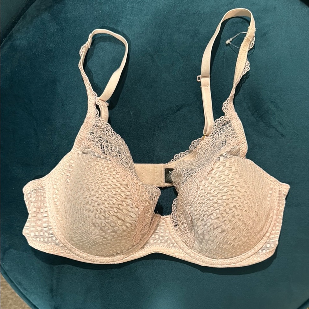 Natori light pink Lace Bra with Molded Cups